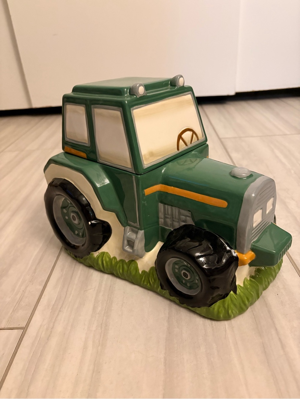 1990s LARGE GREEN YELLOW FARM TRACTOR COOKIE JAR LID MICROWAVE DISHWASHER SAFE